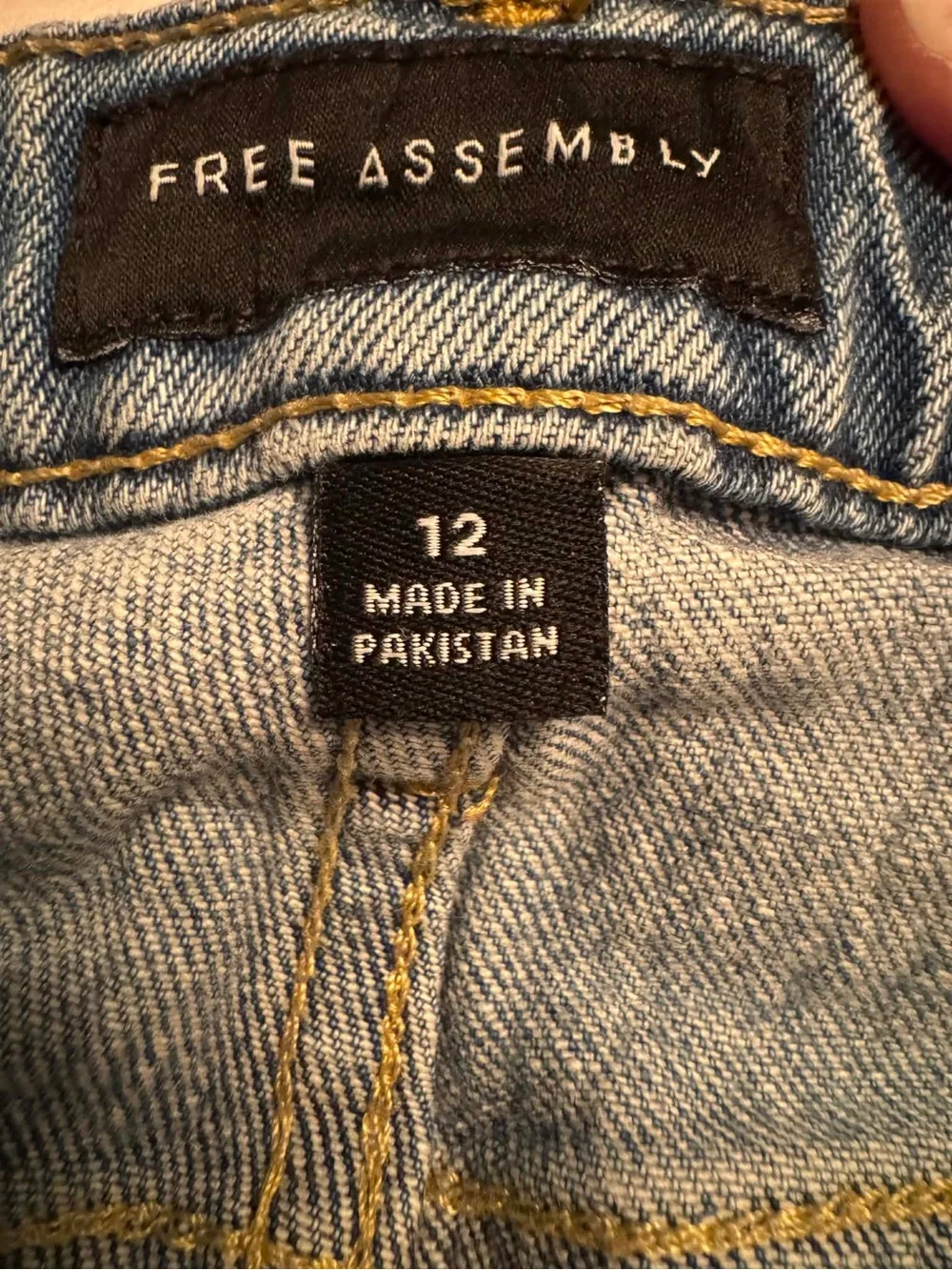 Free assembly Classic Light Blue Distressed Roll-Cuff Denim Shorts SIZE 12
